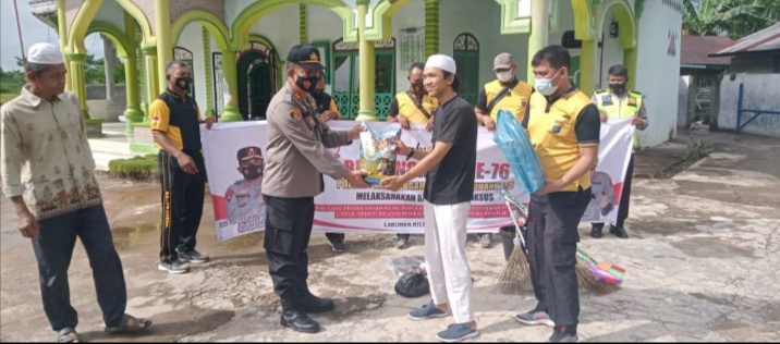 Polsek Panai Tengah gelar Bhakti sosial Religi dan pembagian sembako