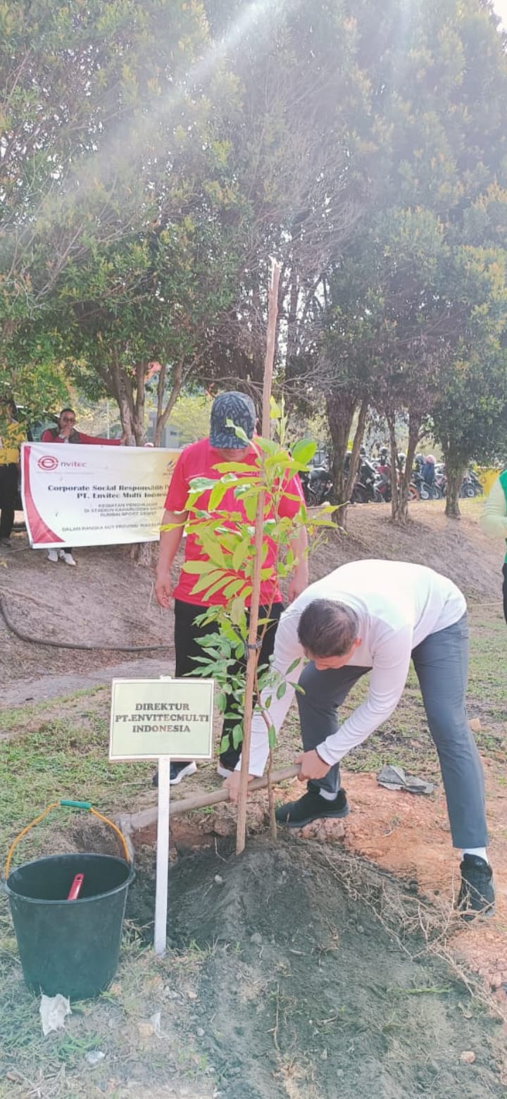 PT Envitec Multi Indonesia Salurkan Bantuan CSR  Bantuan 5 Ton Pupuk