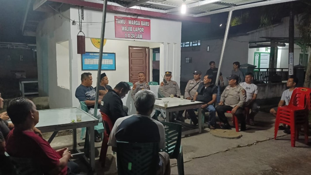 Polres Dumai Kunjungi Pos Satkamling Dumai Barat, Perkuat Kamtibmas dan Hubungan dengan Masyarakat