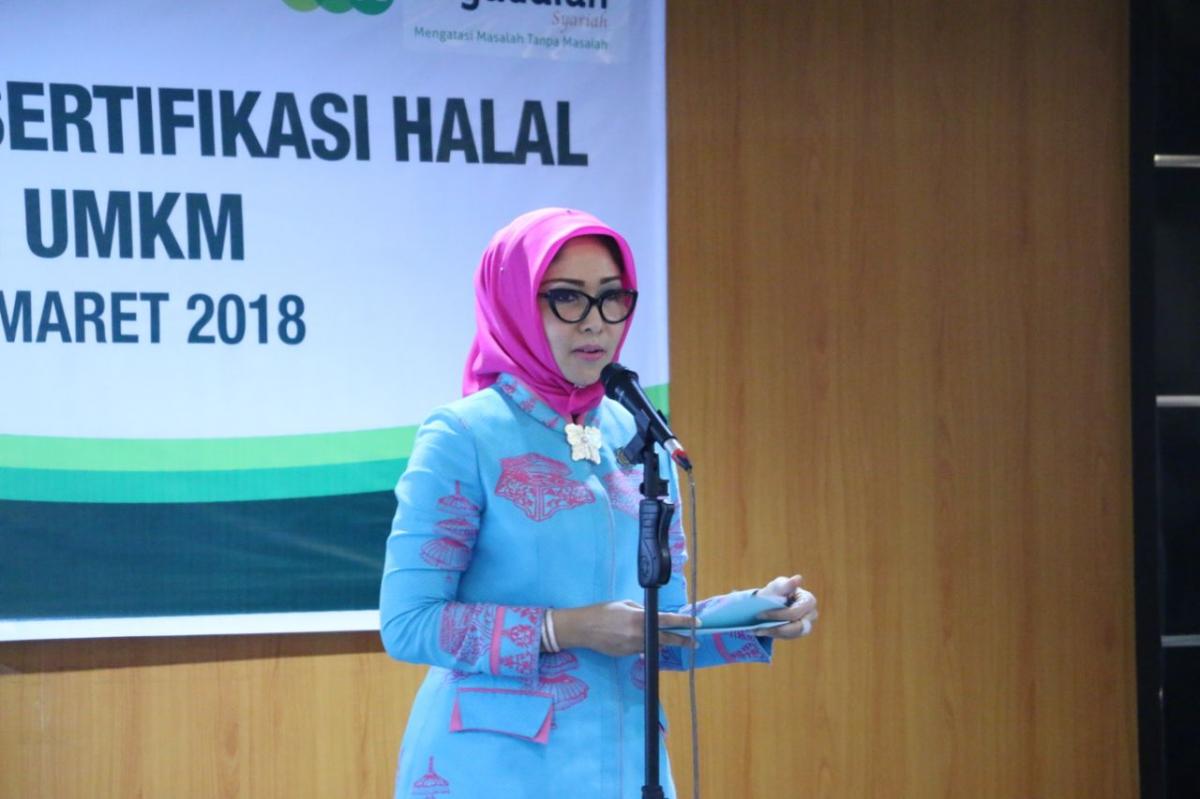 Ketua Dekranasda Kota Medan Buka Edukasi, Sosialisasi Sertifikasi Halal dan Perijinan UMKM
