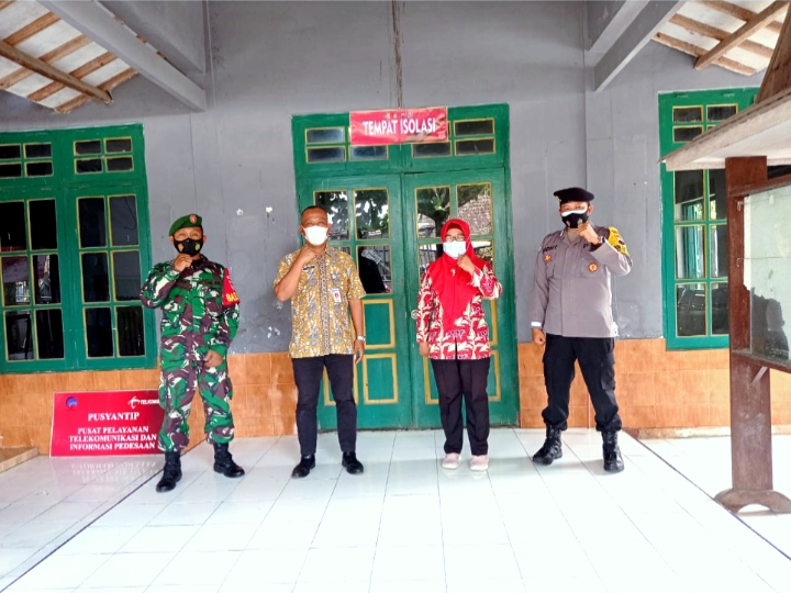 Bersama Pemerintah Desa TNI-Polri Dirikan Posko PPKM Mikro