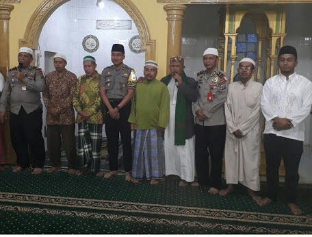 Kapolsek Medan Labuhan Gelar Safari Subuh Bersama PJU Polres Belawan Di Masjid Jami Martubung