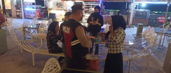 Rutinitas Personil Polresta Deli Serdang Melaksanakan Patroli dan Operasi Yustisi Di Malam Hari