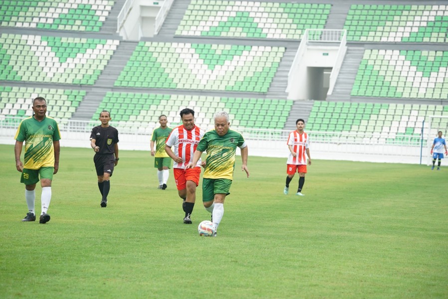 Hangat dan Sportif, Laga Persahabatan Antara Kejati Sumut Dengan Pimpinan Redaksi Media