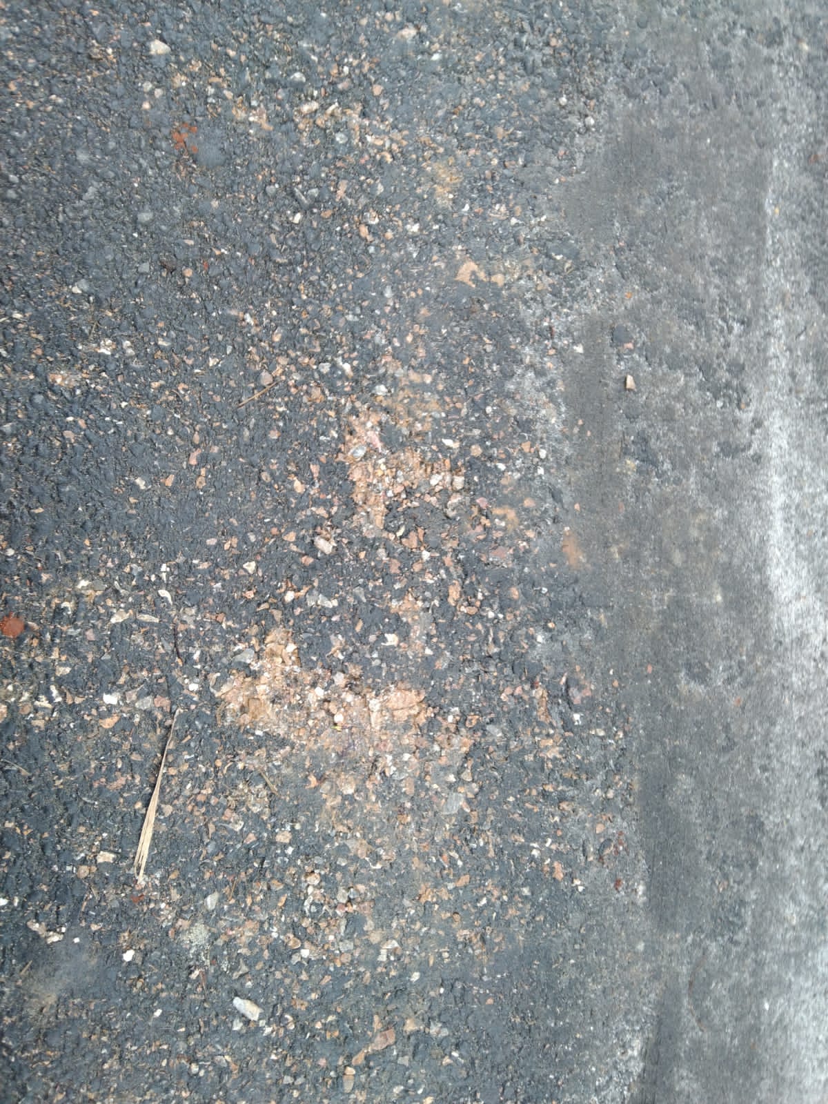 Aspal Mengelupas, Kualitas Proyek Jalan Singgabur-Namuseng Diduga Asal Jadi