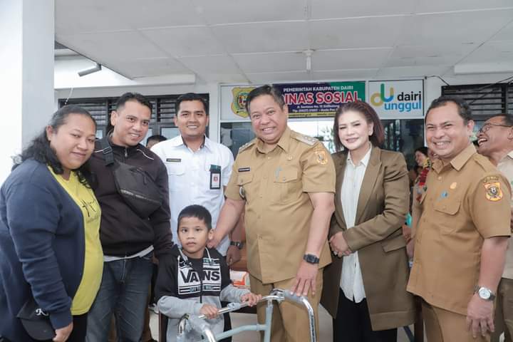 Serahkan Bantuan untuk Disabilitas, Bupati Eddy Berutu Ingin Pastikan Hak yang Sama