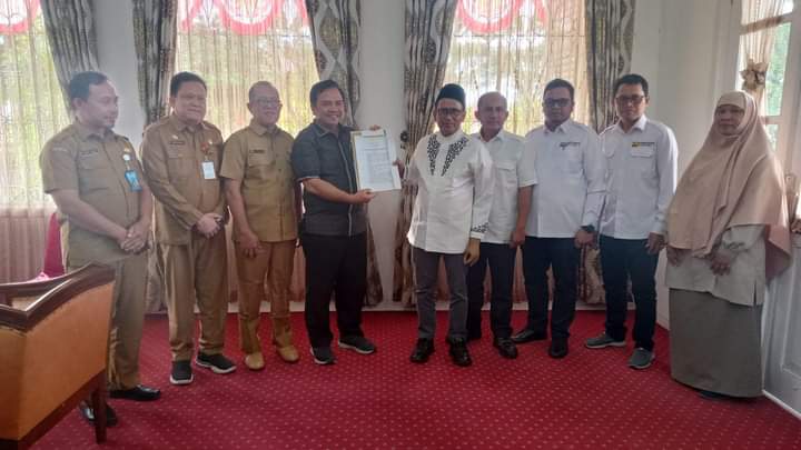 Pj Bupati Aceh Timur, Terima SK Pembangunan Jaringan Irigasi Sayap Kanan Jambo Aye