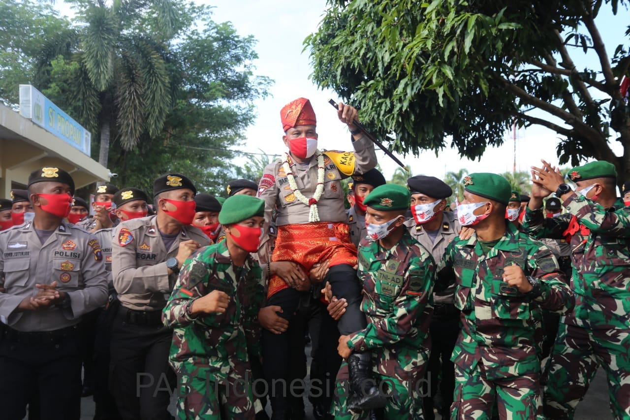 Kunker, Kapoldasu Kompak Nyanyikan Yel-Yel bersama Polres Sergai dan TNI Batalyon 122 Rimba Raya