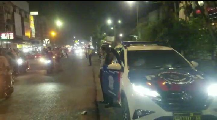 Satlantas Polres Pelabuhan Belawan Beri Himbauan Prokes Melalui Publick Addrees Cegah Covid -19