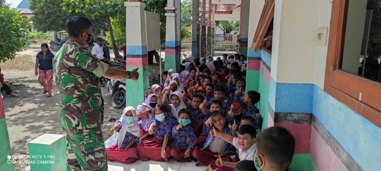 Koramil 10/TM bersama Puskesmas Sidodadi Tanjung Medan Gelar Vaksinasi Anak-Anak Usia 6-11 Tahun