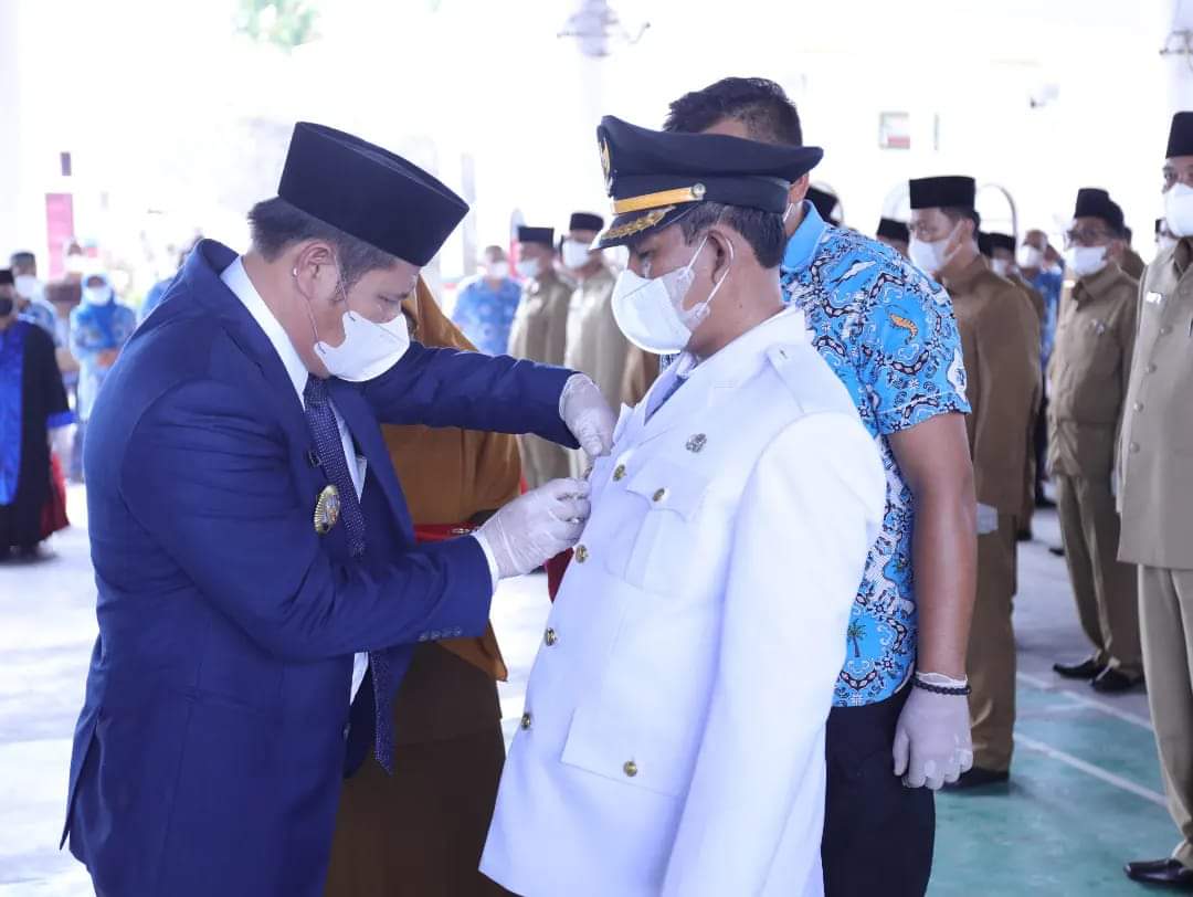 Wabup Labusel Lantik Pejabat Administrator, Pengawas dan Fungsional Dilingkungan Pemkab Labusel