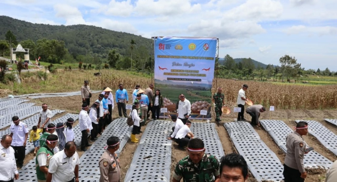 Polri Dukung Swasembada Pangan, Polresta Deli Serdang Laksanakan Penanaman Bawang Putih Serentak