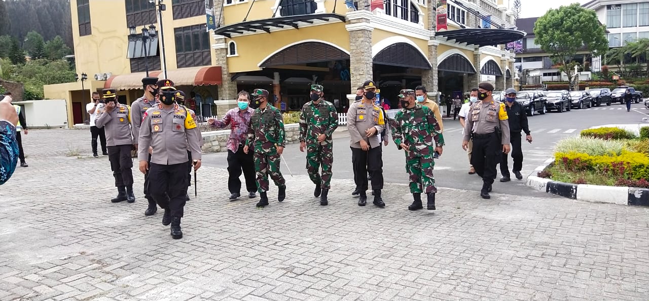 Kapoldasu dan Pangdam I/BB Tinjau Pelaksanaan Pengamanan Ibadah Paskah di Kabupaten Karo