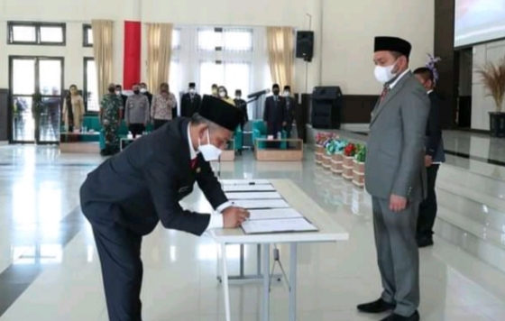 Bupati Franc Lantik 79 Pejabat di Lingkungan Pemkab Pakpak Bharat