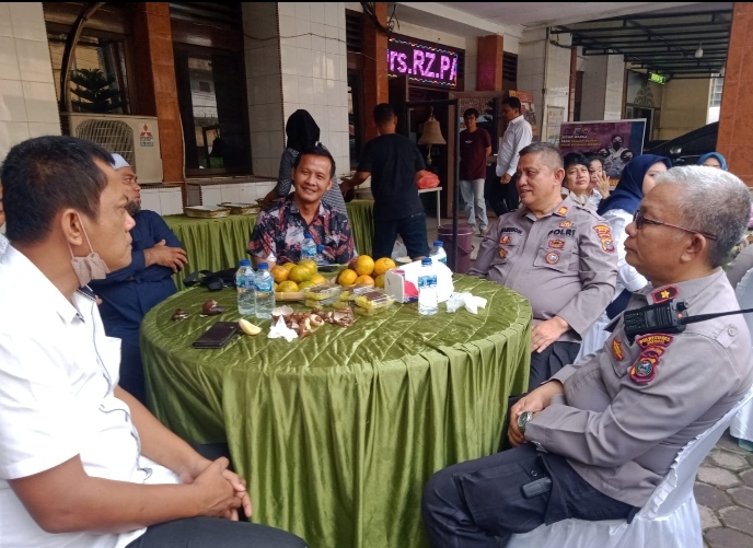 Kapolsek Medan Area adakan Acara Syukuran Kenaikan Pangkat kepada Ketiga Anggotanya 