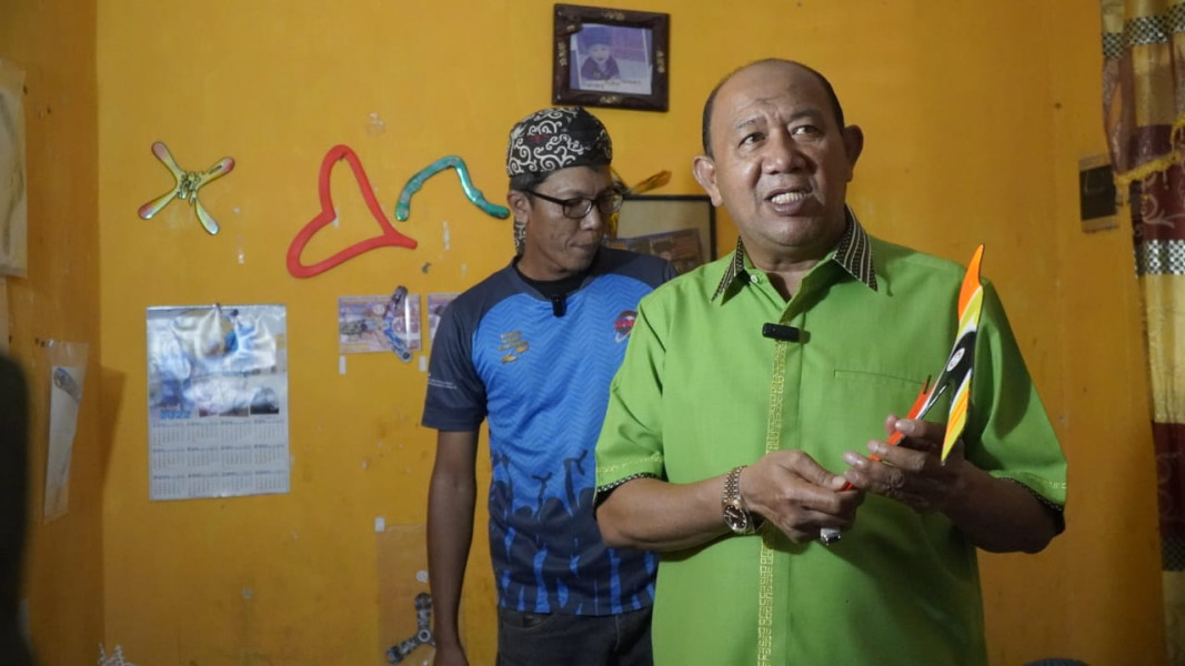 Afandin Kagum Produksi Boomerang Langkat Dipesan 15 Negara