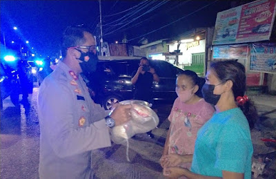 Kapolres Dumai AKBP Andri Ananta Yudhistira Pimpin Langsung Pembagian Bansos