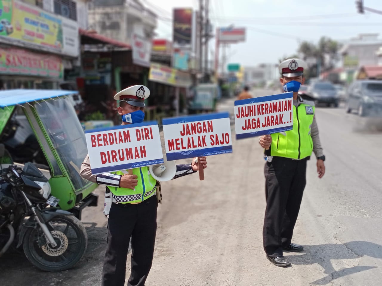 Cegah Wabah Virus Corona, Satlantas Polres Sergai laksanakan Public Addres. 