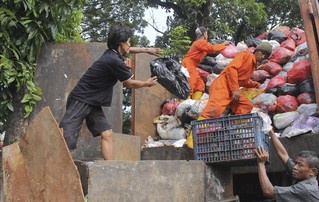 DKI Akan Mulai Bangun Pengelolaan Sampah Sunter 20 Desember