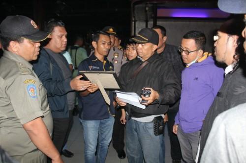 Tim Kecamatan Medan Selayang bersama Koramil 07/MT dan Polsek Medan Sunggal Razia Kos-Kosan dan Kafe