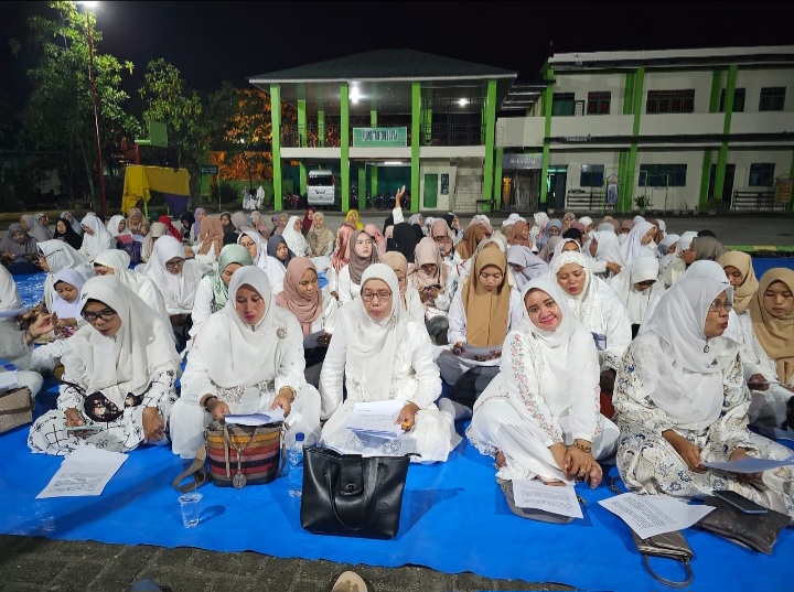 Dalam Rangka Hari Santri 2023: Sholawat Nariyah Menggema di Halaman MAPN-4 Medan