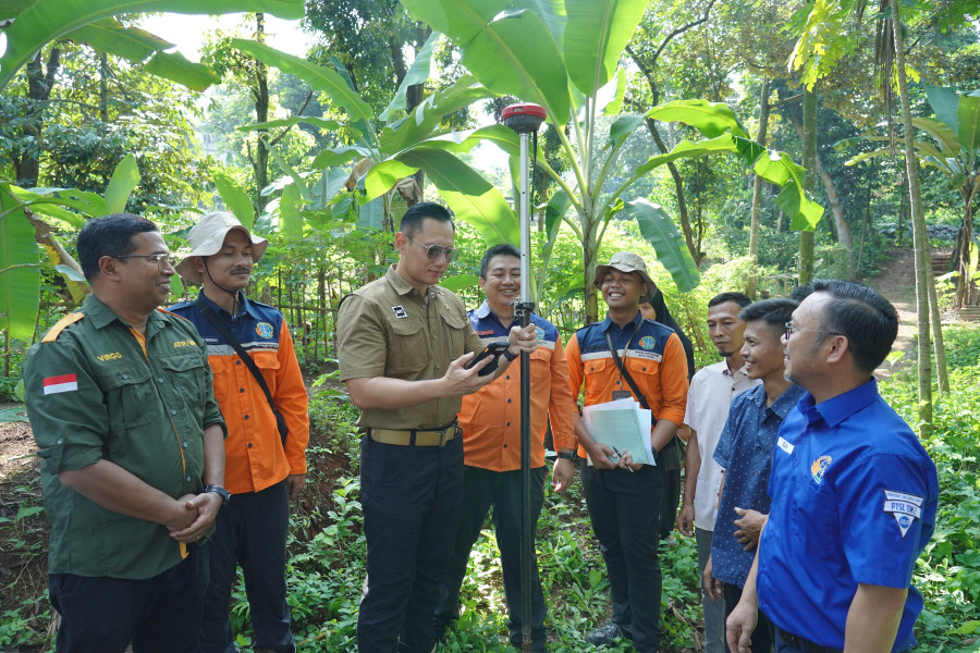 Saksikan Petugas BPN Ukur Tanah di Kota Depok, Menteri AHY: Pendaftaran Tanah Semakin Sistematis