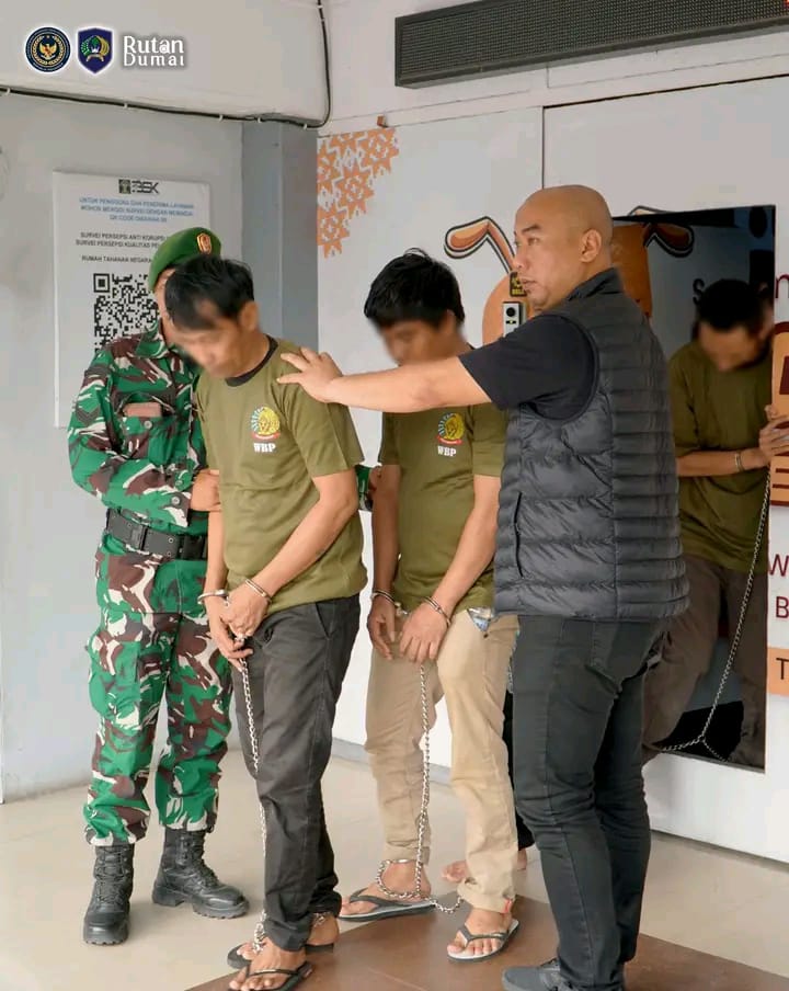 Kurangi Tingkat Resiko Hunian , Rutan Dumai Pindahkan 17 Warga Binaan