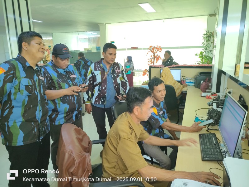 DPD II IPK Dumai dan Disdukcapil Dumai Berkolaborasi dalam Pengaktifan KTP Digital