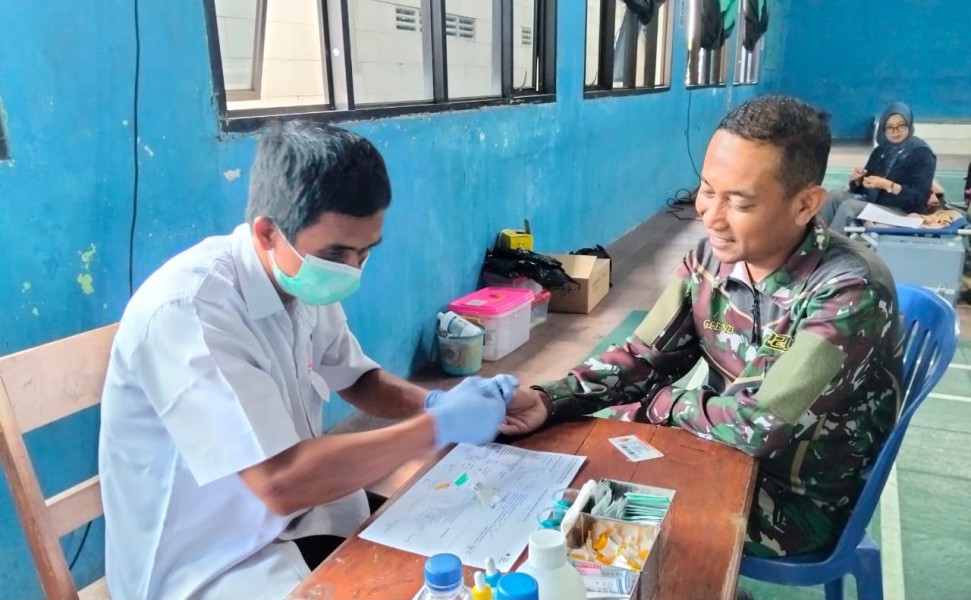Babinsa Koramil 22/Bulukerto Rutin Donor Darah, Wujud Kepedulian TNI kepada Sesama