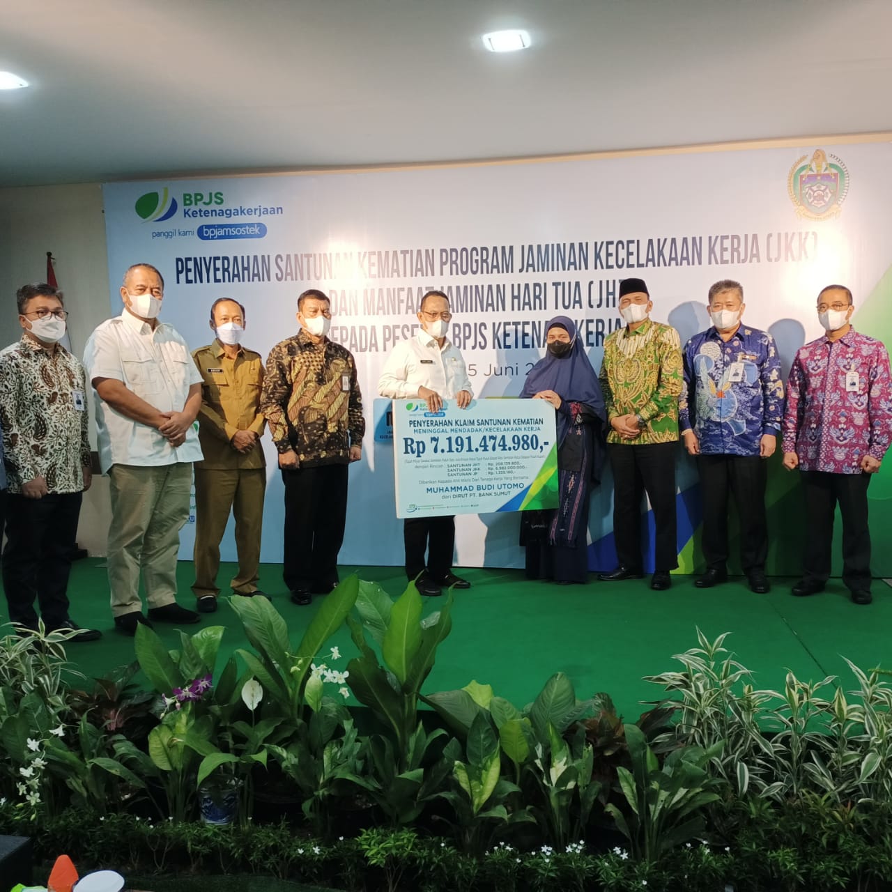 Ahli Waris Alm Budi Utomo dapat Santunan Rp7,1 Miliar Pemprov Sumut Beri Apresiasi ke BPJamsostek