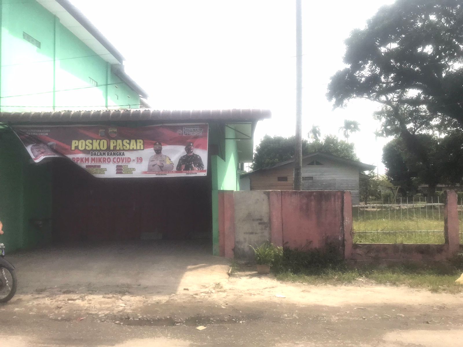 Bangunan Ruko Diduga Milik Oknum DPRD Simalungun, Diatas Lahan SD Negeri