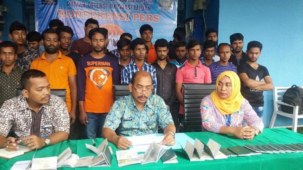 Tiga Puluh Warga Negara Asing Dideportasi 