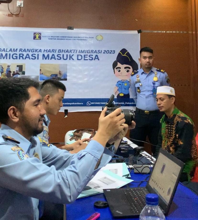 SEMPENA HARI BHAKTI IMIGRASI KE-73, IMIGRASI RIAU GELAR LAYANAN PASPOR SIMPATIK SETIAP SABTU-MINGGU