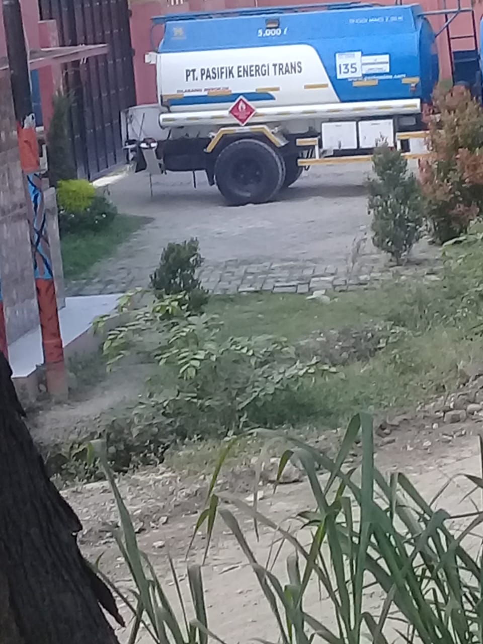 Wilayah Padat Penduduk Berdiri Gudang Agen BBM, Walikota Medan Diminta Cabut Izin Peruntukan PT.PET 