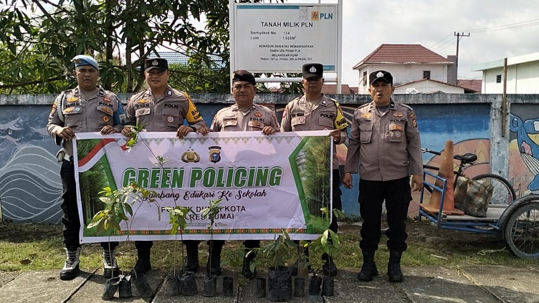 Polsek Dumai Kota Gelar Aksi Hari Pohon Nasional 2025