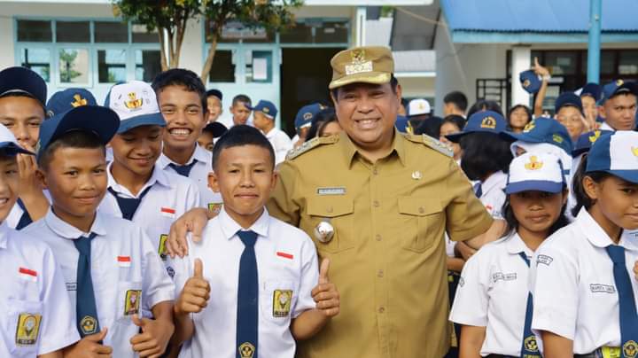 Eddy Berutu Ingatkan Siswa SMPN 2 Sidikalang Untuk Jauhi Narkoba