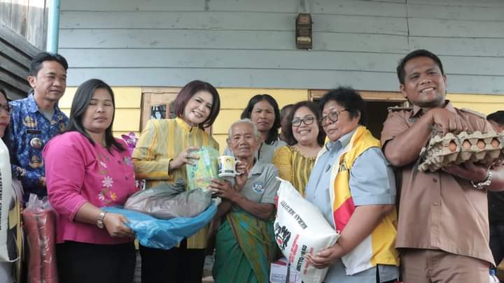 APPD Dairi Bersama Pemerintah Desa Soban Lakukan Bedah Rumah Untuk Layak Huni