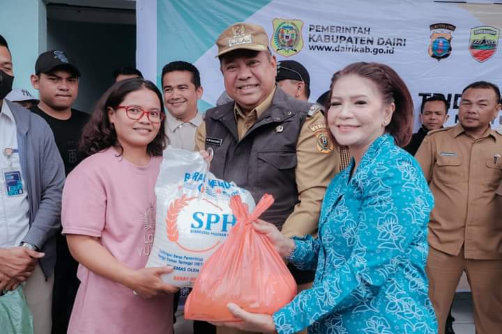 Gelar Pasar Murah di Sumbul, Eddy Berutu: Tekan Inflasi dan Menjaga Harga Kebutuhan Pokok Stabil