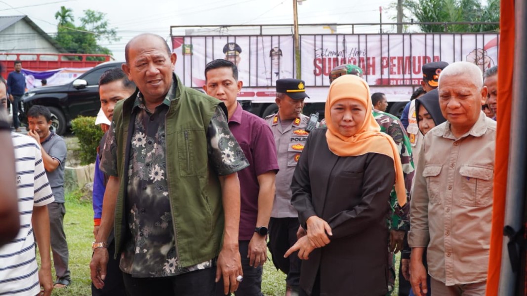 Sinergi Bupati Syah Afandin dan Gubernur Jatim Khofifah Pantau Kondisi Pengungsi Banjir di Langkat