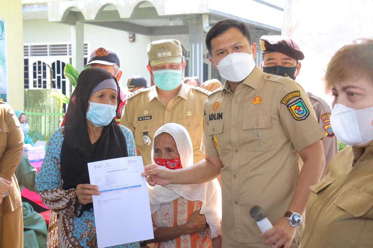 Putus Rantai Covid-19, Pemkab Sergai Jemput Bola Vaksin Lansia Kerumah Warga