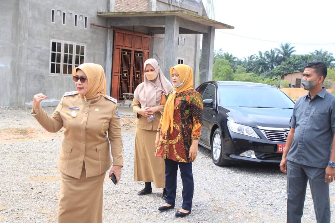 WAKIL BUPATI LABUHANBATU MENINJAU PEMBANGUNAN GKPS 