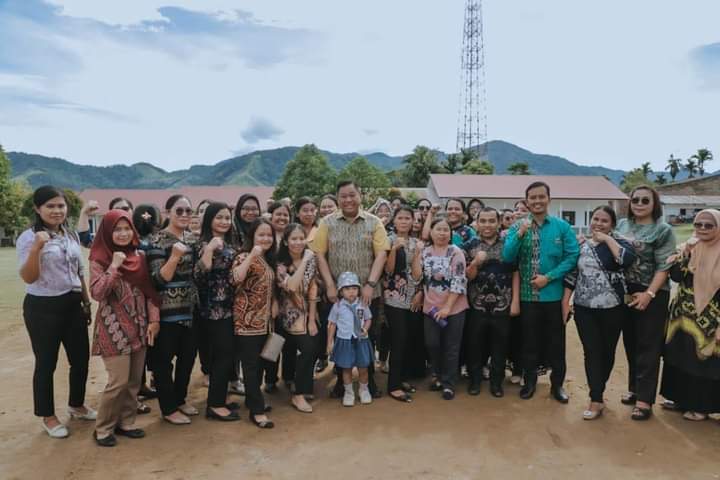 Bupati Eddy Berutu Ajak Siswa Segera Manfaatkan Perpustakaan Daerah 'Raja Naga Jambe'