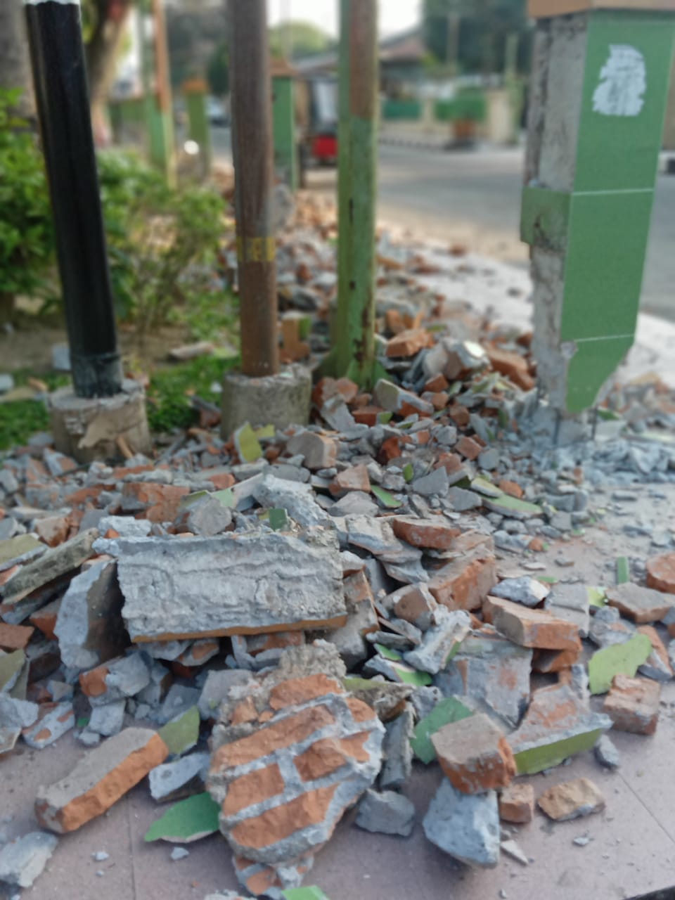 Pagar Taman Remaja dan Taman Balita Binjai Dibongkar dan Dihancurkan Orang Tak Dikenal