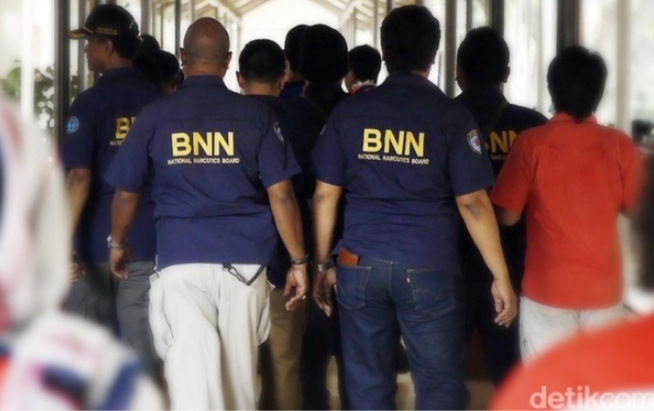 11 Orang Di Amankan,Tim Polresta Deli Serdang bersama BNNK melakukan Penggerebakan Di Kecamatan Gala