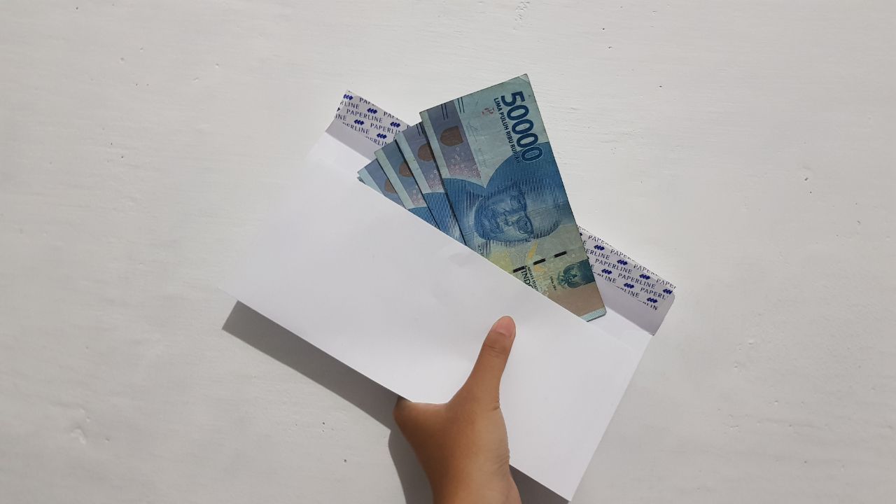 Ditengah Pandemi Covid-19  Dua Bulan Upah Karyawan PT Soeloeng Laoet  Diduga Tak Dibayar