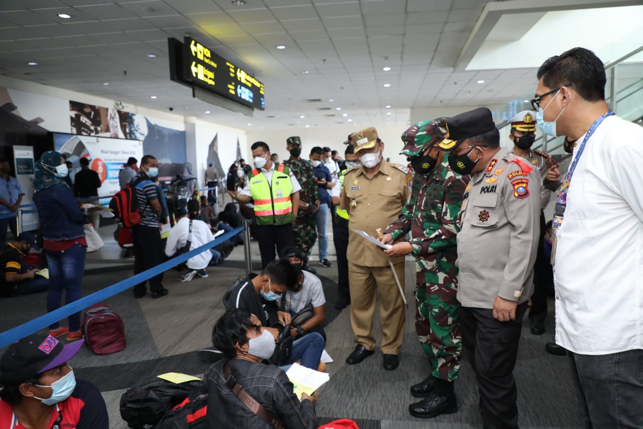 Kapoldasu dan Pangdam I/BB Tinjau Bandara Kualanamu Perketat Prokes