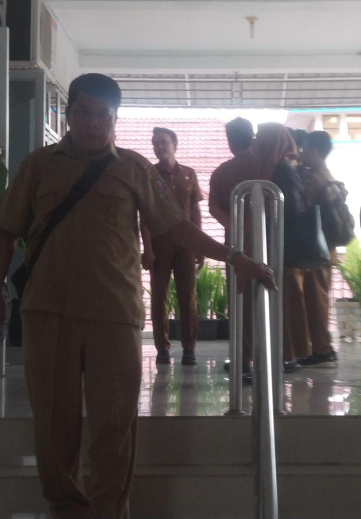 Kadis Kominfo Deii Serdang Didemo Anggota, Massa Minta Copot Jabatan Dua Pejabat