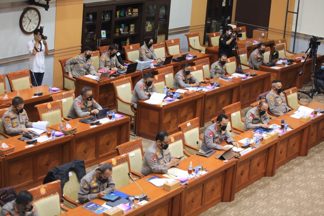 Di Hadapan Komisi III, Kapolri Paparkan 15 Aplikasi Layanan Publik Semudah Pesan Pizza 