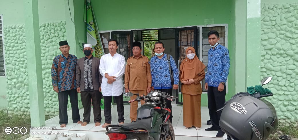 Kunjungan kerja Kakan Kemenag Labuhanbatu di Labuhanbilik menerima keluhan pada guru MDTA