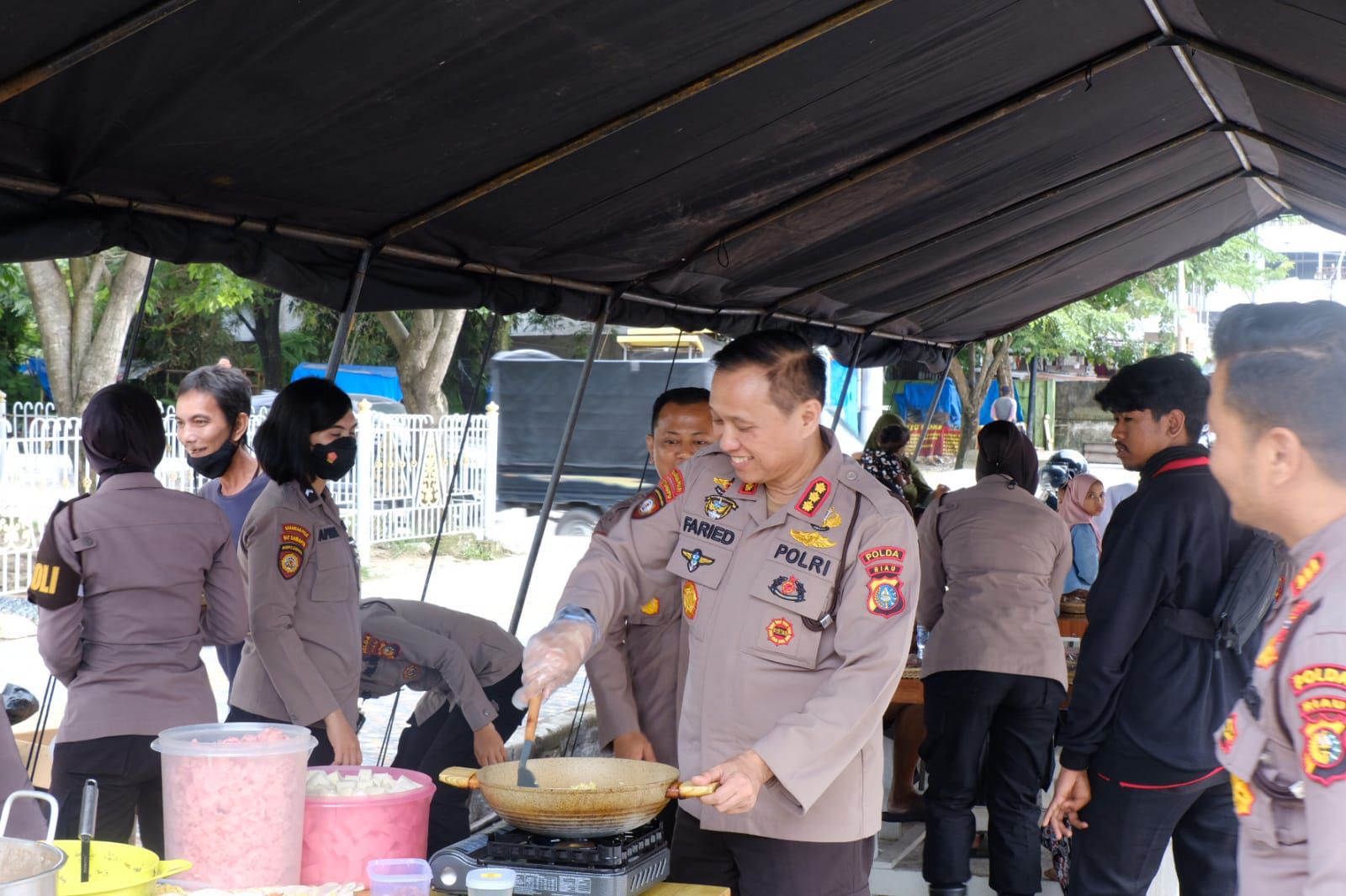 Terima Curhatan Masyarakat, Direktorat Samapta Polda Riau Punya Cara Unik. Sediakan Sarapan Gratis